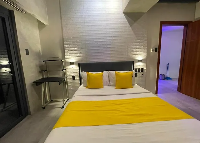 Spacious One Bedroom 20888